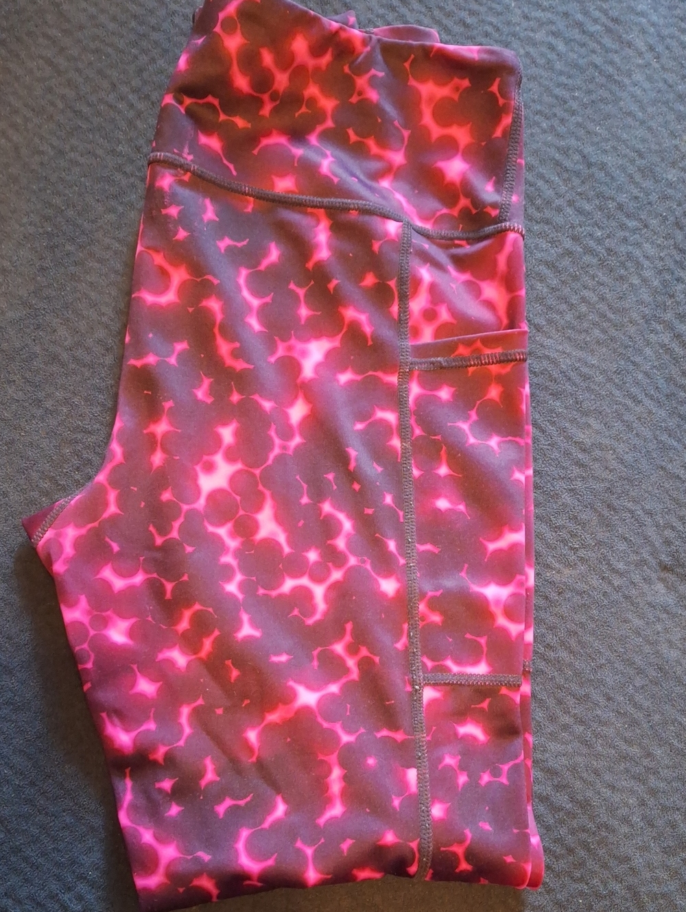High-Rise Pink Starburst Performance Leggings